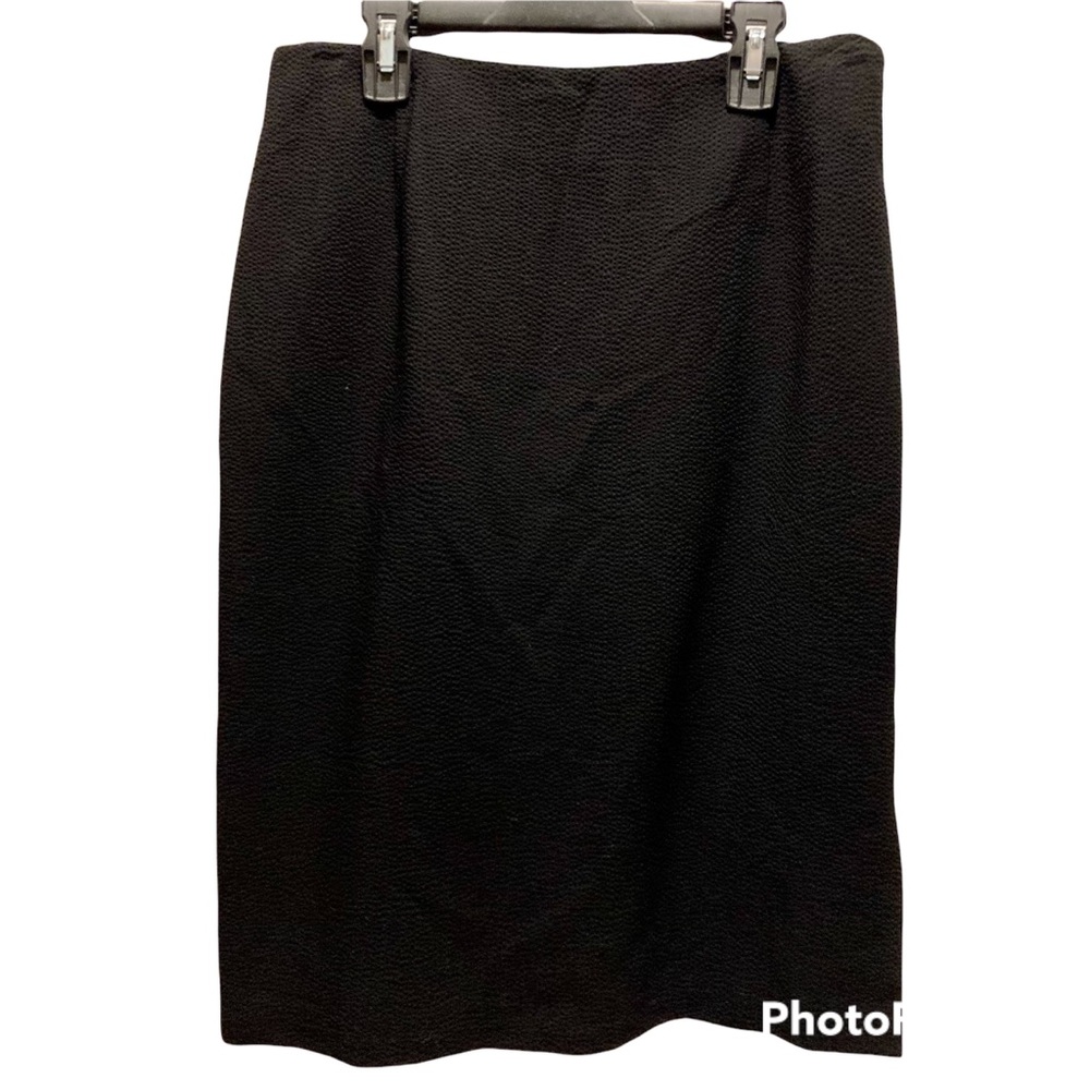 Akris Punto Pencil Black Pencil Skirt, size 8.